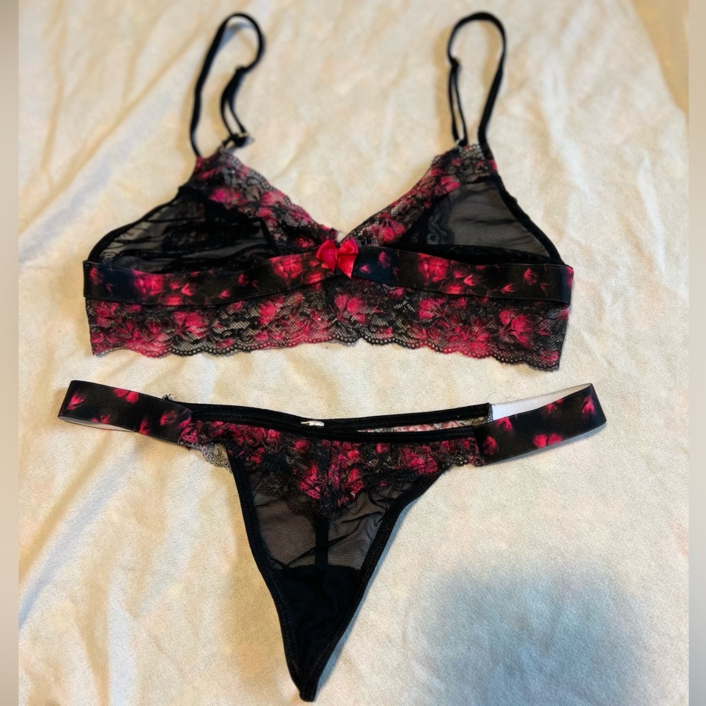 Beautiful mesh and lace floral lingerie, set pink and black sexy set size medium